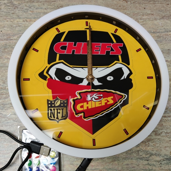 Chiefs led light clock - Picture 1 of 10
